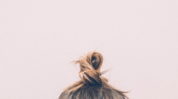 Bons gestes et entretien des cheveux gras