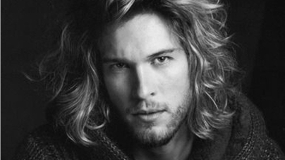 Coupes homme tendance 2015 : grand retour des cheveux longs et mi-longs