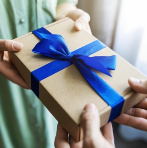 Quel cadeau offrir à une femme de 20 ans ?