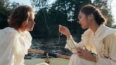 Le charme intemporel des colliers ras de cou coquillage