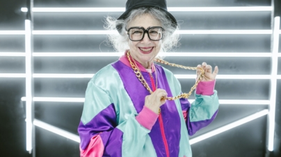 Comment incorporer des éléments de mode Y2K dans votre garde-robe moderne ?